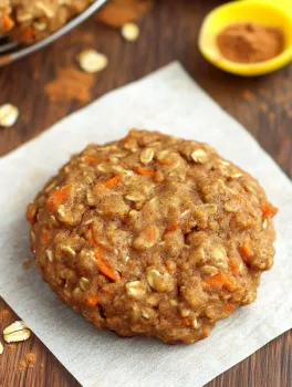 Healthy Carrot Cake Oatmeal Cookies